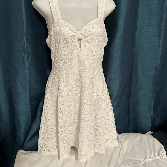 Forever 21 Dresses & Skirts - Forever 21 White Lace Mini Dress